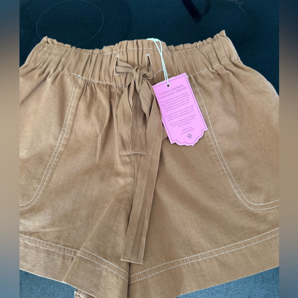 ‼️NWT Omika Martina shorts camel color